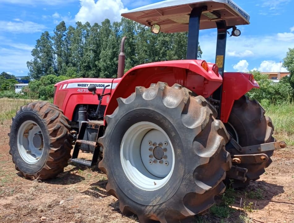Trator Massey Ferguson 4275 - 4